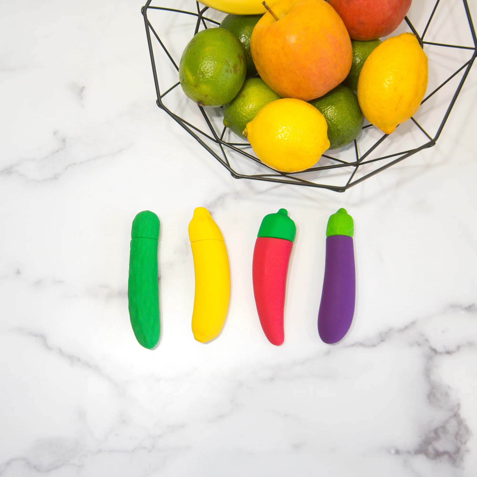 Fruit Basket Set 水果籃套裝，內含 Eggplant、Banana、Chili Pepper 及 Pickle 震動棒