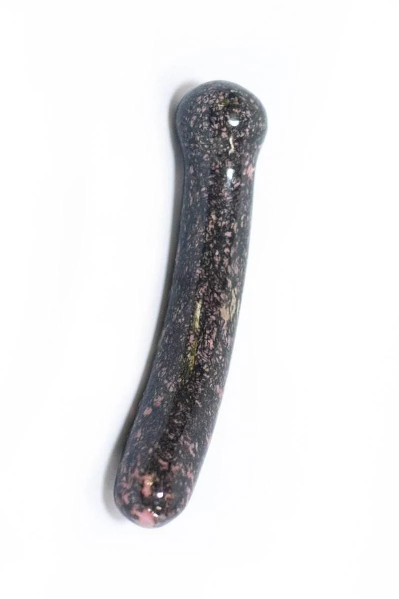 Anahata Curve Crystal Dildo in Pure Rhodonite