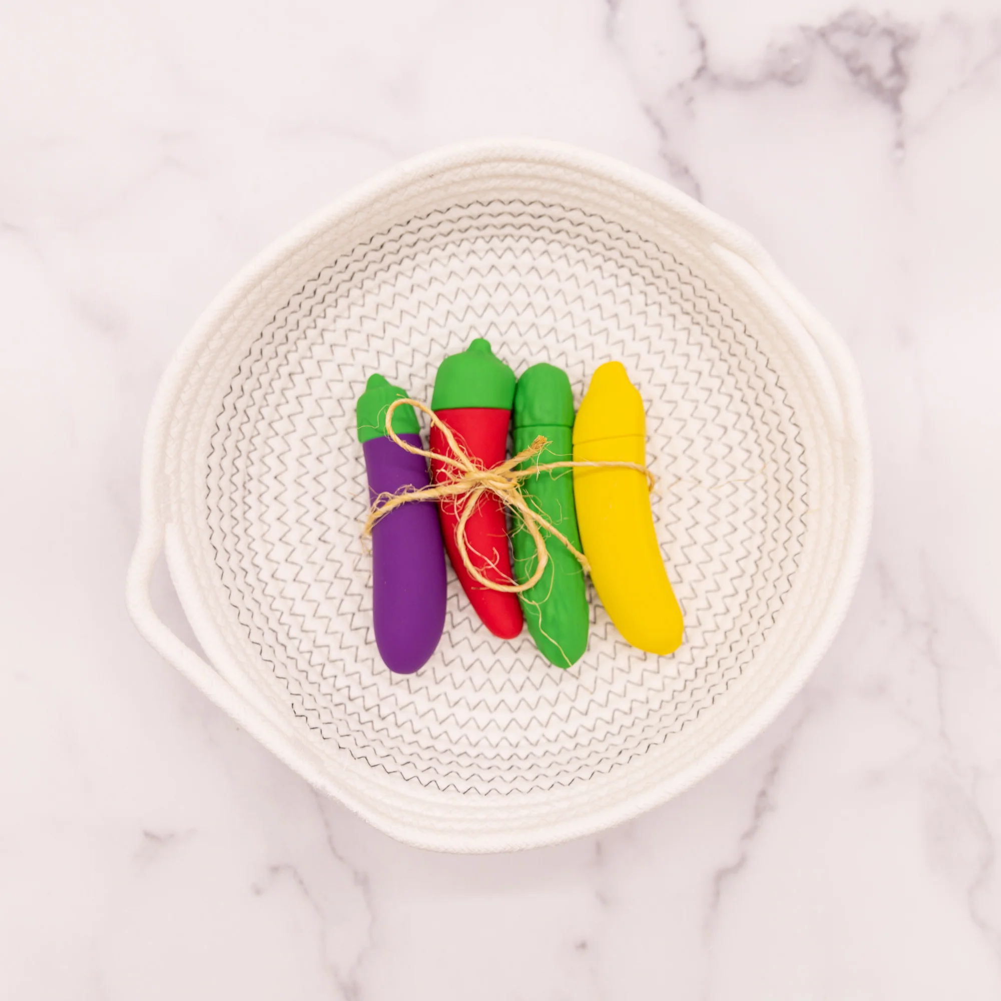 Fruit Basket Set 水果籃套裝，內含 Eggplant、Banana、Chili Pepper 及 Pickle 震動棒
