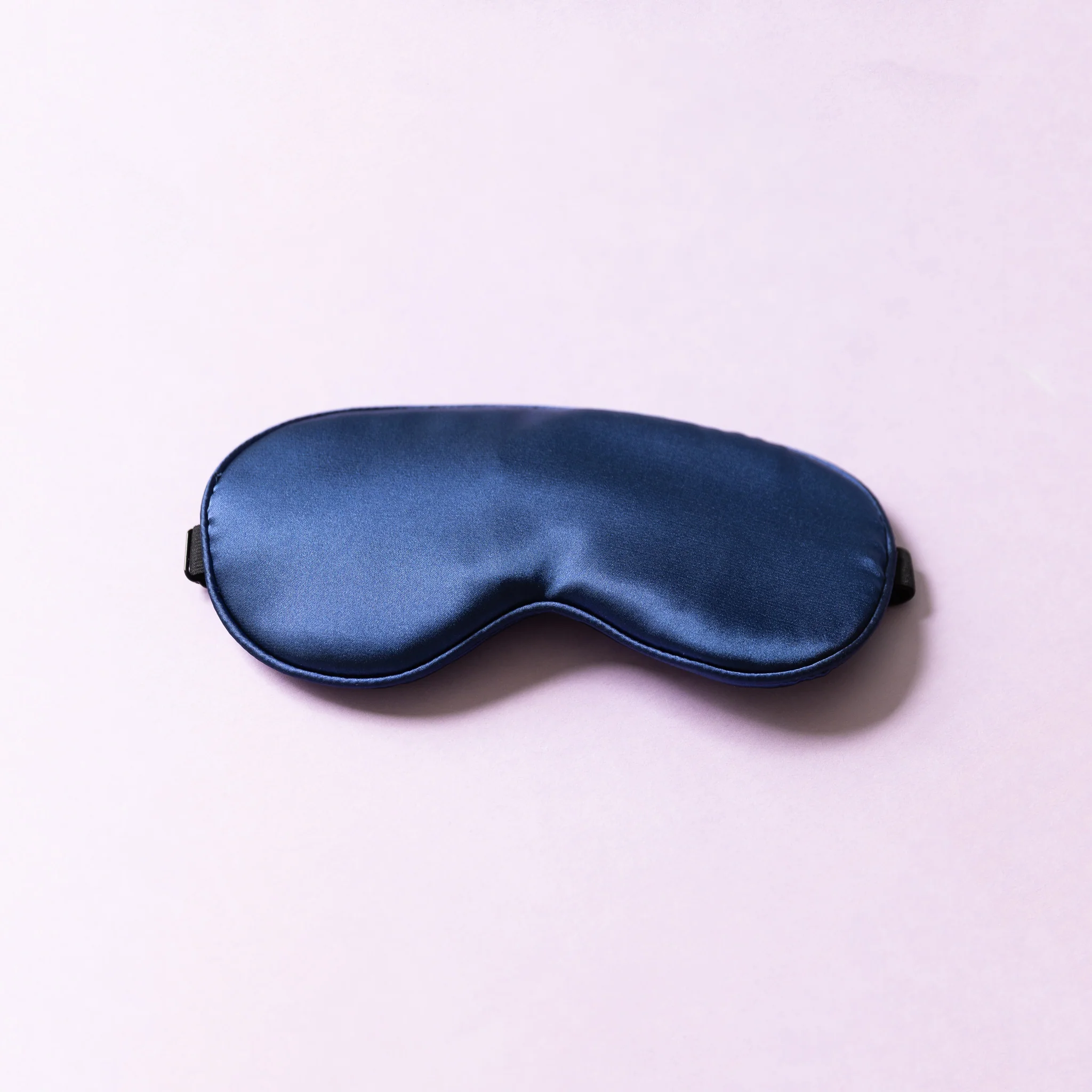Emojibator sovmask och satinögonbindel för bondage