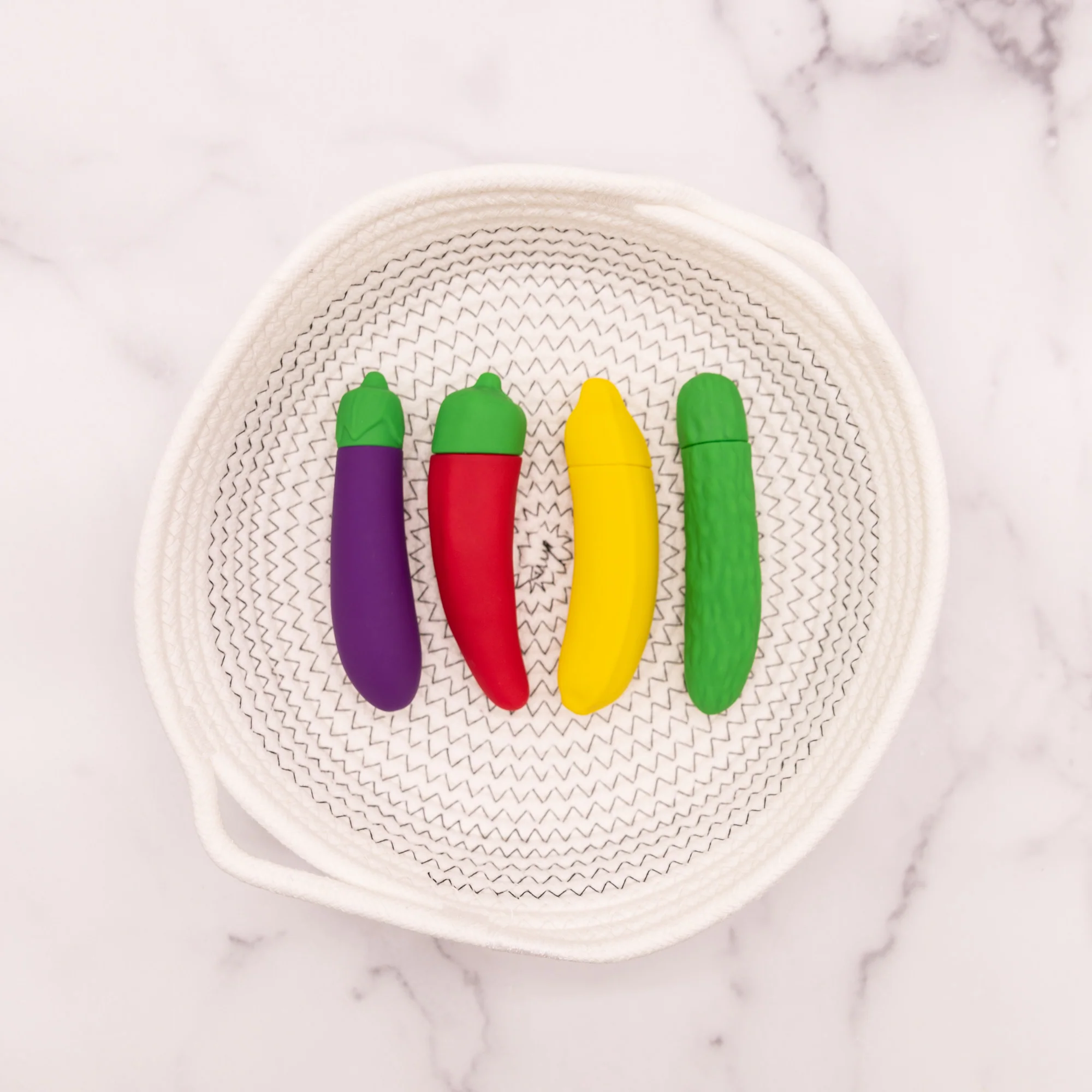 Fruit Basket Set 水果籃套裝，內含 Eggplant、Banana、Chili Pepper 及 Pickle 震動棒